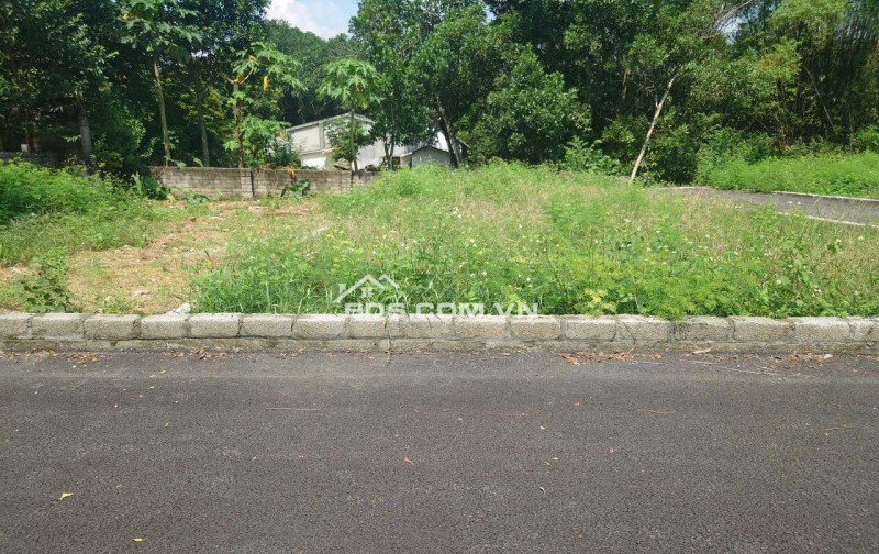 Bán Đất đệp đáng đầu tư Xuân Khanh, Sơn tây 111m2 MT 7.55m, giá rẻ mua ngay có lãi liền tay.