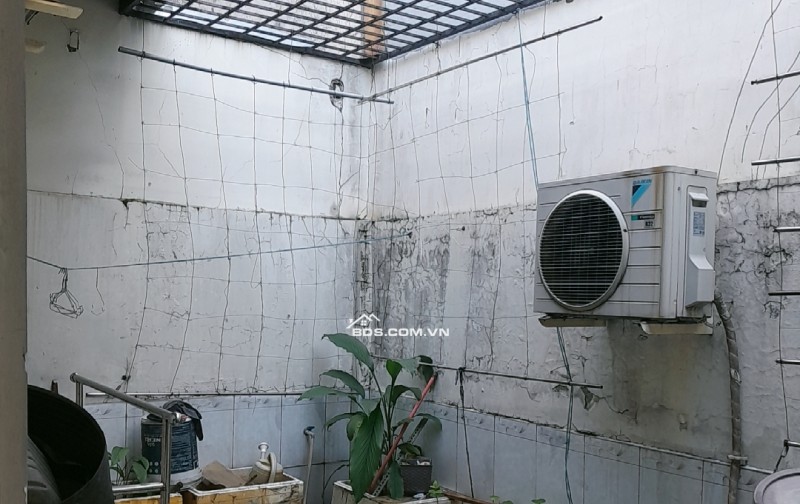 Nhà Ấp Tiền Lân - Xã Bà Điểm, Hóc Môn  Giá: 4.75 tỷ  DT: 82.5m² (5×17m), 2 tầng, BTCT  2PN, 2WC