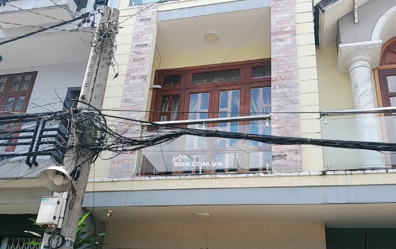 NHÀ ĐẸP 3 TẦNG – HƯNG LÂN, BÀ ĐIỂM HÓC MÔN - 98m2 - 6.99 tỷ  1 trệt, 2 lầu, sân thượng | 5PN + 1 Phòng thờ + 1 Phòng gym