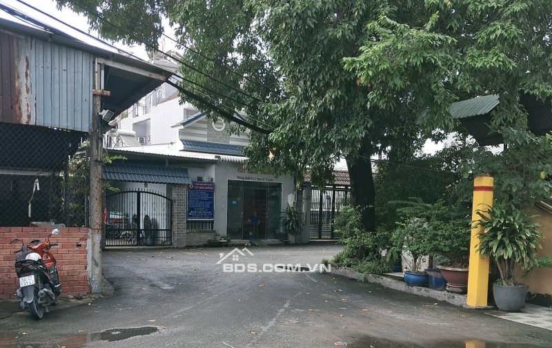 Gia chủ cần bán gấp! Chỉ 8,5 tỷ là có ngay căn biệt thự mini ngay Nguyễn Thị Hà, Hóc Môn - DT 5,5×20m cùng 1 trệt 2 lầu 4 phòng ngủ, sân thượng