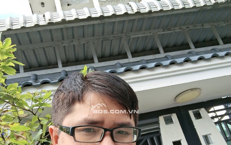 Gia chủ cần bán gấp! Chỉ 8,5 tỷ là có ngay căn biệt thự mini ngay Nguyễn Thị Hà, Hóc Môn - DT 5,5×20m cùng 1 trệt 2 lầu 4 phòng ngủ, sân thượng