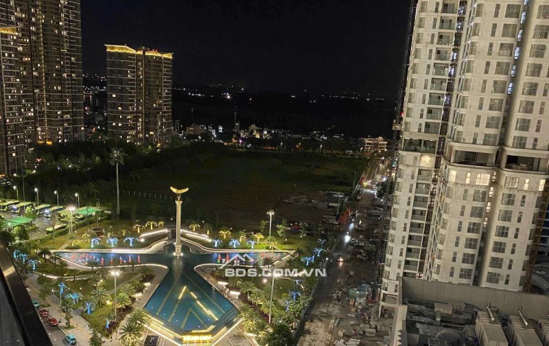 Bán căn hộ Vinhomes Grand Park Quận 9, view hoa hậu, hướng đông nam, DT 69.2m2