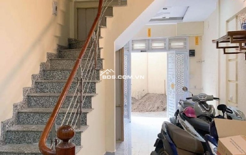  FULL NỘI THẤT – NGÕ RỘNG – BA GÁC ĐỖ CỬA 