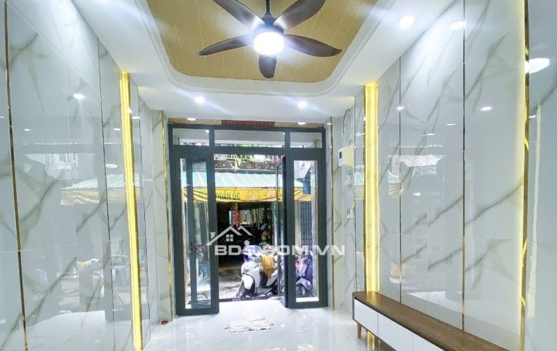 Bán nhà HXH Ni Sư Huỳnh Liên, phường 10, Tân Bình - 3 tầng - 32m2 (3.1m x 11m) giá 4,35 tỷ TL