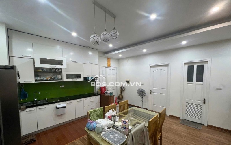 Chung cư HuD, Điện Biên Phủ,BT: 90m2, 3p ngủ,2wc,14tr, NT mới