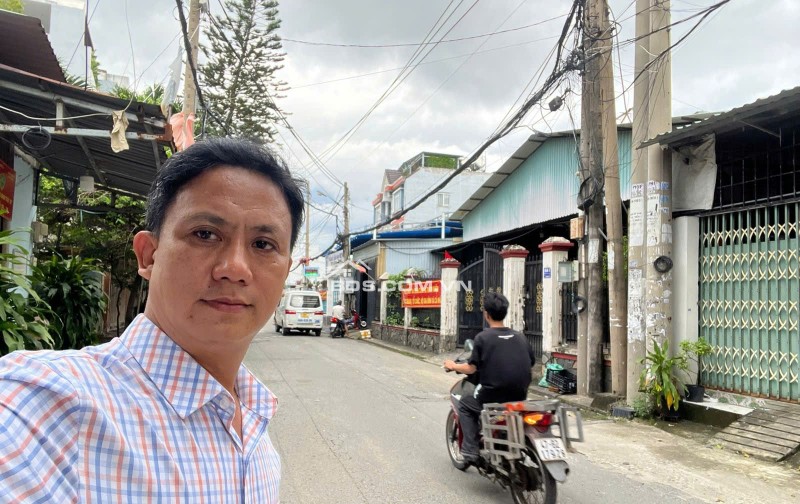  BÁN NHÀ HẺM NHƯ MẶT TIỀN PHAN HUY ÍCH – GẦN EMART – VIEW CÔNG VIÊN