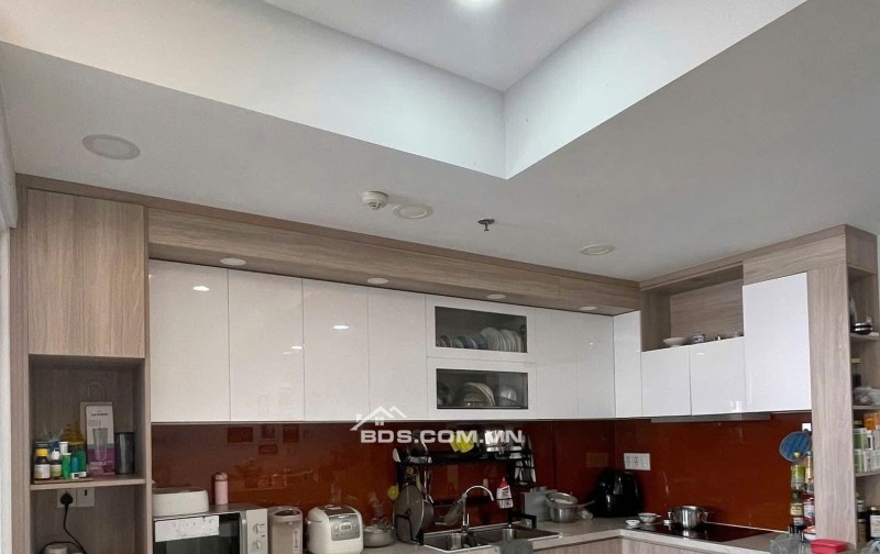 Chung cư Screc, Trường Sa, Quận 3: 2p ngủ, 2wc, Nhà đang sơn lai, 12tr/th, 80m2.