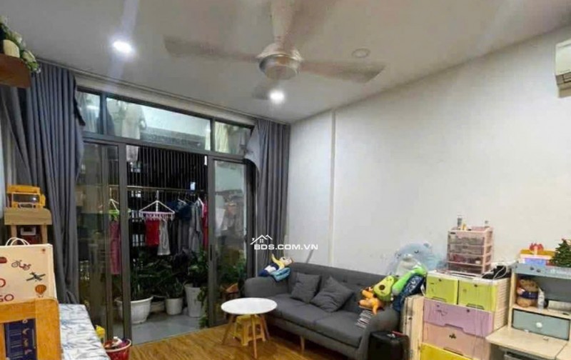 Chung cư Đặng văn Ngữ, PN :Căn góc, 77m2, 2p ngủ, nội thất,12tr.