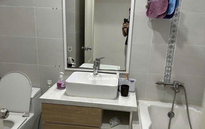 Cho thuê chung cư Screc, Trường Sa, Q3: 80m2, 2pn, 2wc, NT 13tr/tháng
