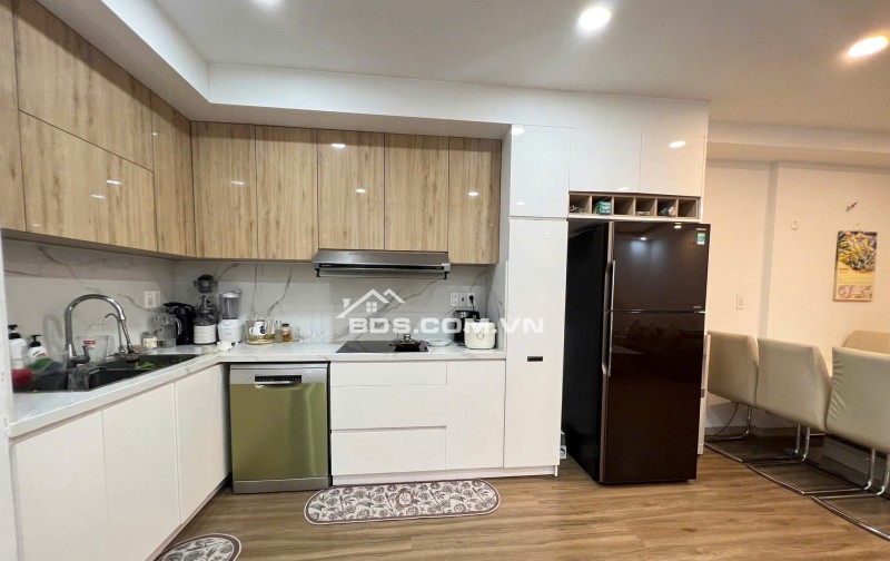 13tr/tháng, Nội thất, 90m2, 2PN. 2WC, C/c Screc, TRường Sa. Q3.