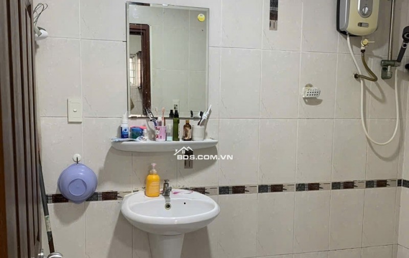 Chung cư Screc, Trường Sa, Quận 3: 2p ngủ, 2wc, nội thất mới, 12tr/th, 80m2.