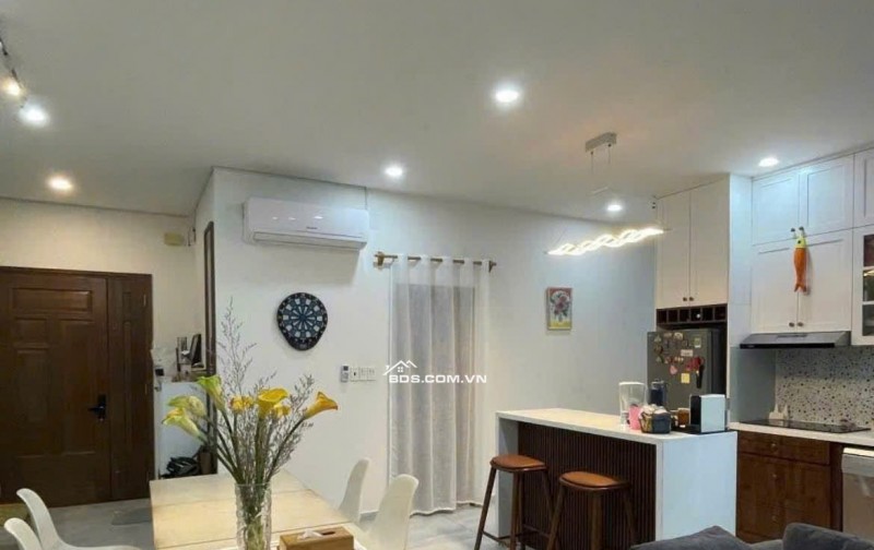 10tr/tháng. Nội thất đủ, C/c Ruby Garden, 83m2, 2PN, 2WC, Tân Bình.