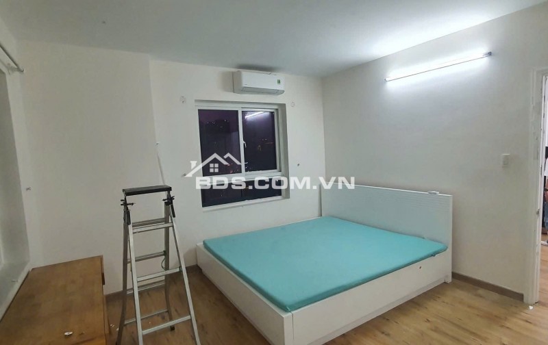 Căn hộ 110m2, 3p ngủ, 2wc, C/c Bàu Cát, Hồng Lac, p10, TB, 10tr/th