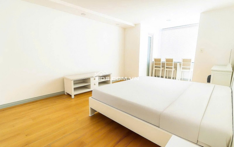 Căn hộ 110m2, 3p ngủ, 2wc, C/c Bàu Cát, Hồng Lac, p10, TB, 10tr/th