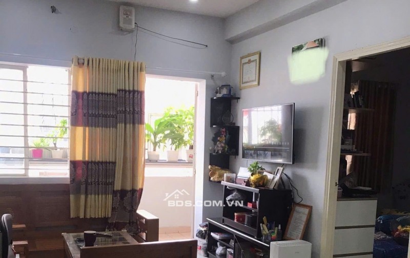 C/c Kỳ Đồng, Lầu 2, Trương Định, P9, Q3, 70m2, 2PN, Nội thất, 9tr5/tháng.