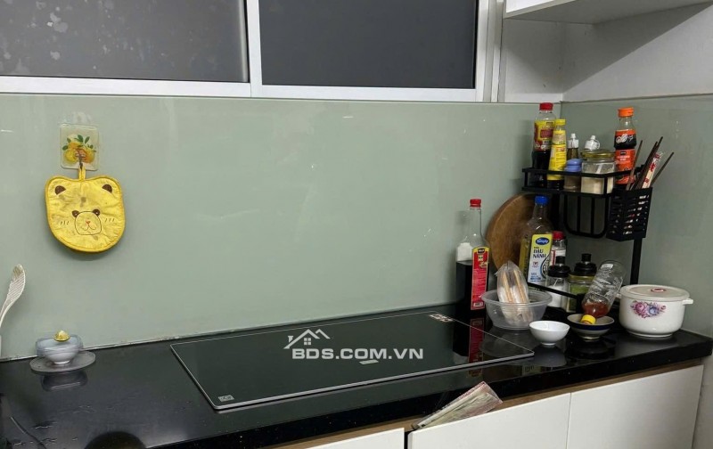 C/c Kỳ Đồng, Lầu 2, Trương Định, P9, Q3, 70m2, 2PN, Nội thất, 9tr5/tháng.