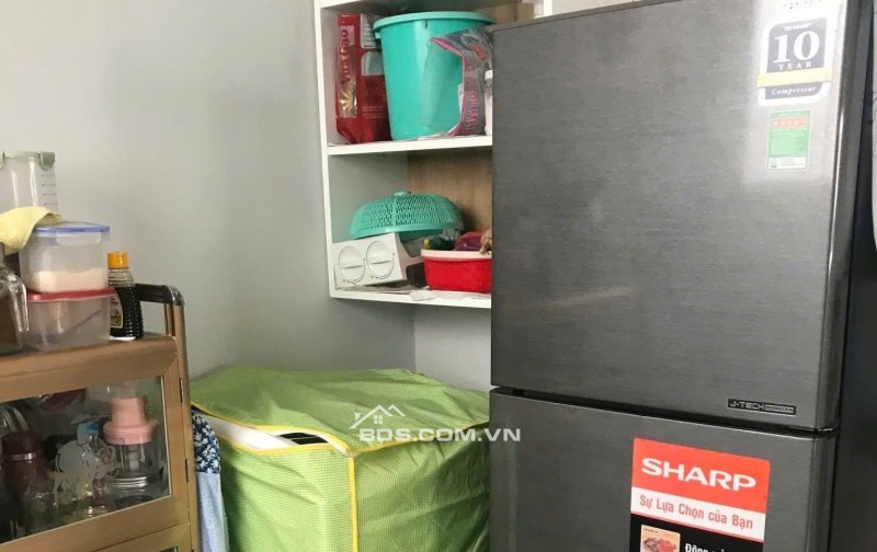 C/c Kỳ Đồng, Lầu 2, Trương Định, P9, Q3, 70m2, 2PN, Nội thất, 9tr5/tháng.