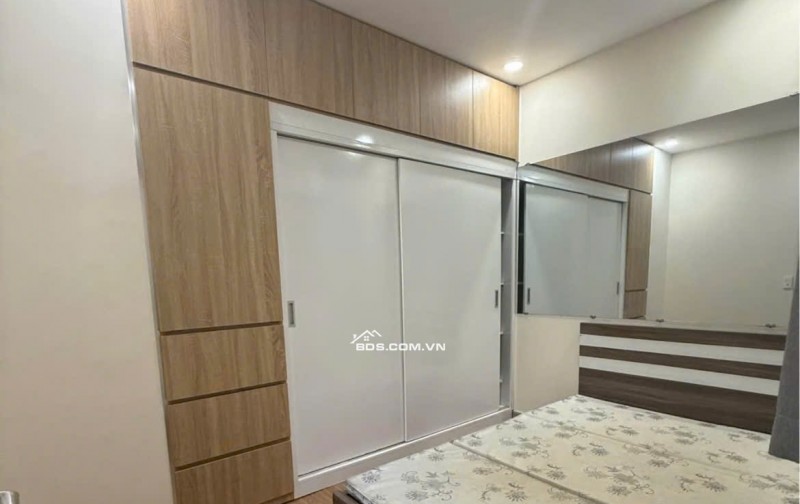 Chung cư Screc, 2PN, Căn góc, NTCB, Trường Sa, P12, Q3, 12tr5/th.