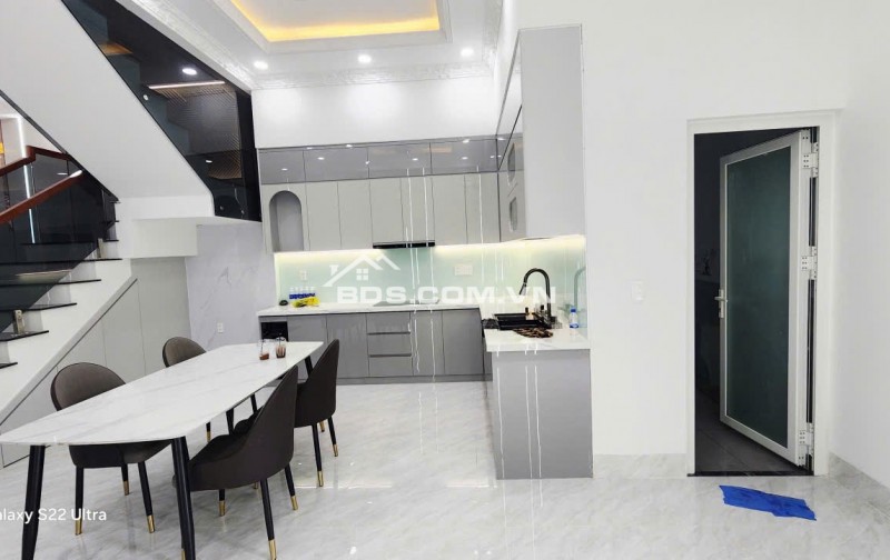  BÁN NHÀ MẶT TIỀN KINH DOANH – NHÀ MỚI XÂY, KIẾN TRÚC HIỆN ĐẠI – PHƯỜNG DĨ AN, TP. DĨ AN