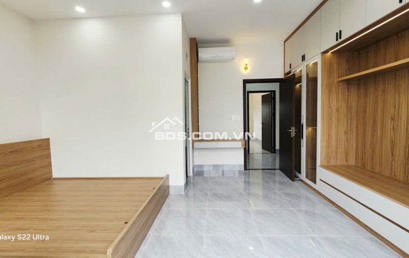  BÁN NHÀ MẶT TIỀN KINH DOANH – NHÀ MỚI XÂY, KIẾN TRÚC HIỆN ĐẠI – PHƯỜNG DĨ AN, TP. DĨ AN