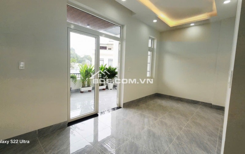  BÁN NHÀ MẶT TIỀN KINH DOANH – NHÀ MỚI XÂY, KIẾN TRÚC HIỆN ĐẠI – PHƯỜNG DĨ AN, TP. DĨ AN