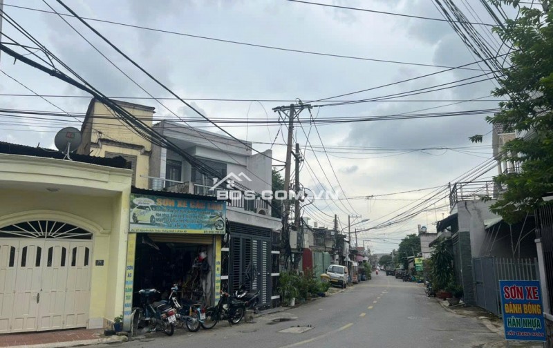  BÁN NHÀ MẶT TIỀN KINH DOANH – NHÀ MỚI XÂY, KIẾN TRÚC HIỆN ĐẠI – PHƯỜNG DĨ AN, TP. DĨ AN