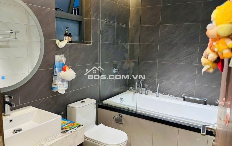 12tr5/th, C/c Screc, Trường Sa, P12, Q3, 85m2, 2PN, 2WC, Căn góc.