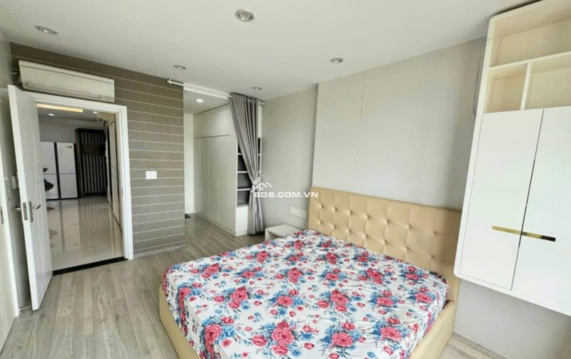 Chung cư Xigrand Court, Lý Thường Kiệt, Q10: 22Triệu, Nội thất, 3PN, 2WC.