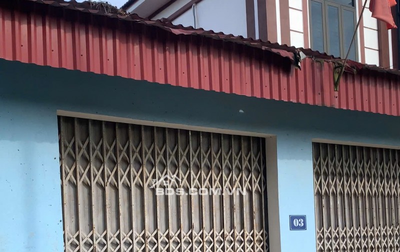 đất xã  quảng oai (ba vì cũ) chính chủ muốn bán 196m2 mặt tieefn10m sâu 20m