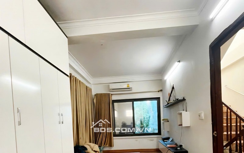 Cực hiếm nhà lô góc Hoàng Hoa Thám gần phố 2 thoáng 47m² x 4 tầng hơn 10 tỷ