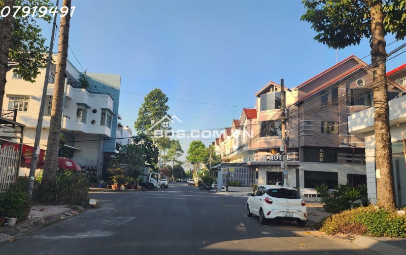 Cho Thuê Nhà Mặt Phố 3 Tầng, 3PN, KDC Nông Thổ Sản,Hưng Phú, Cần Thơ , Giá Hời Chỉ 8 Triệu, Sổ Hồng Chính Chủ! (84m2, MT 4m)
