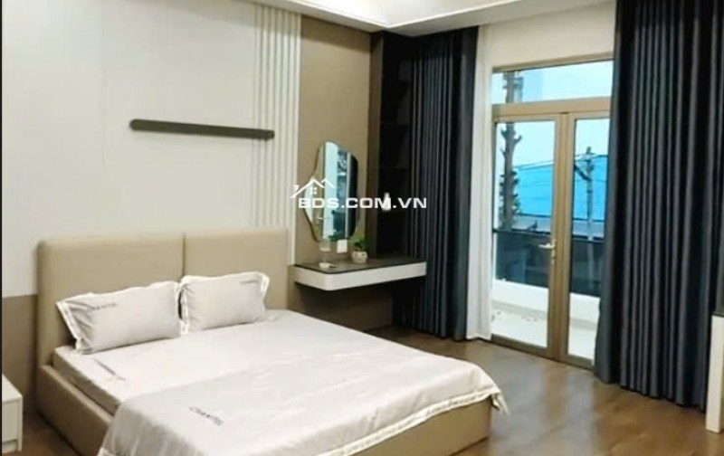 NHÀ 2 LẦU NGAY TRUNG TÂM HÀNH CHÍNH THỦ DẦU MỘT, TẶNG NỘI THẤT, CÓ SÂN ĐỂ Ô TÔ, ĐƯỜNG 7M