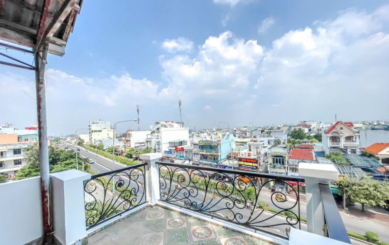  BÁN CĂN GÓC NGÃ 3 MẶT TIỀN 4,5 NỞ HẬU 5,3 x 22m , 1 TRỆT ,4 LẦU, SÂN THƯỢNG , 8 PN, 9WC - CHỐT GIÁ 17 TỶ .