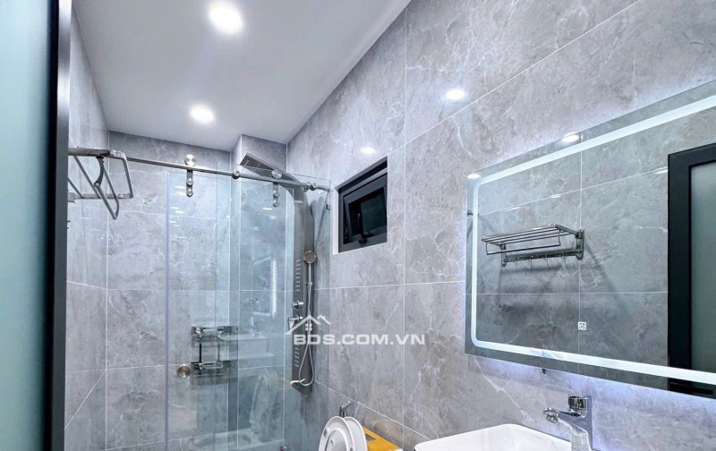 SIÊU PHẨM NHÀ 2 LẦU BÁN NGỘP GIÁ 2,95 TỶ FULL NỘI THẤT NGAY TT TDM