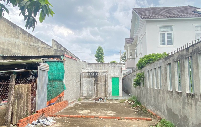 Bán nhà 72 Trương Thị Sáu Tân An Long An 219m2