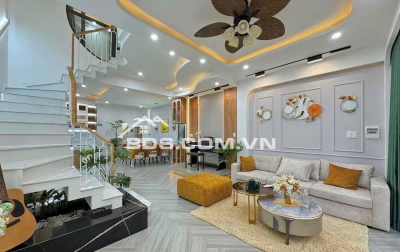 SIÊU RẺ NHÀ 2 LẦU NGAY TRUNG TÂM THỦ DẦU MỘT,BÌNH DƯƠNG