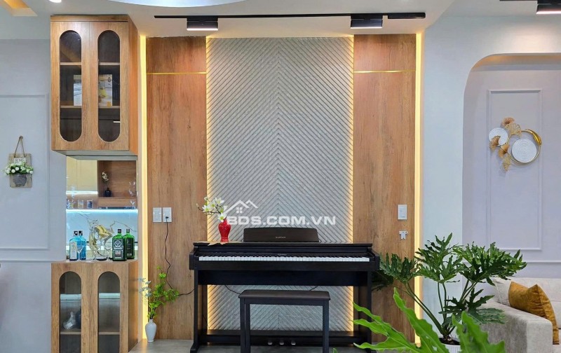 SIÊU RẺ NHÀ 2 LẦU NGAY TRUNG TÂM THỦ DẦU MỘT,BÌNH DƯƠNG