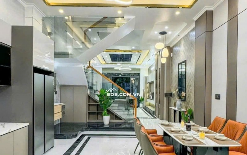 NHÀ 2 LẦU DIỆN TÍCH 260M GẦN BỆNH VIỆN HOÀNG MỸ BÌNH DUONG