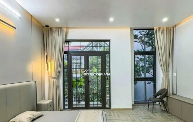 NHÀ 2 LẦU DIỆN TÍCH 260M GẦN BỆNH VIỆN HOÀNG MỸ BÌNH DUONG