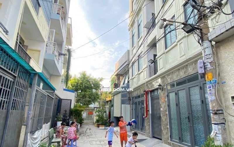 Bán nhà ở đường Quang Trung P11 đối diện chợ Hạnh Thông Tây DT 5* 17m, 2 lầu, giá chỉ 7,7 tỷ