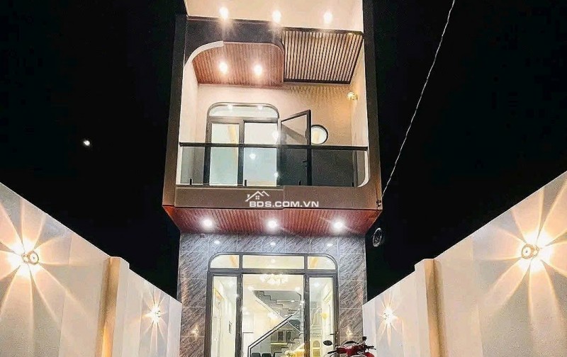 BÁN NHÀ 2 TẦNG MỚI, TẶNG LUÔN NỘI THẤT, KẾ ỦY BAN, TRƯỜNG HỌC VÀ BỆNH VIỆN CÁCH 500m