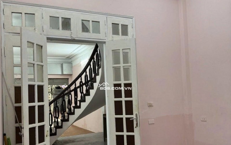 Cho thuê nhà nguyên căn ngõ 371 Kim Mã, Ngọc Khánh, Ba Đình. DT 70m x 3 tầng, giá 22tr