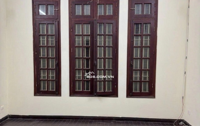 Cho thuê nhà nguyên căn ngõ 371 Kim Mã, Ngọc Khánh, Ba Đình. DT 70m x 3 tầng, giá 22tr