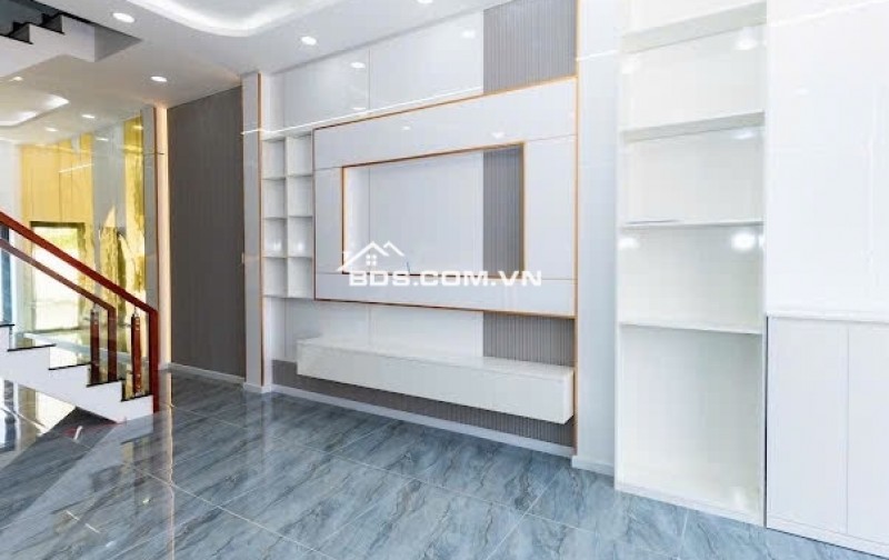 SIÊU PHẨM NHÀ 2 LẦU BÁN NGỘP GIÁ 2,95 TỶ FULL NỘI THẤT NGAY TT TDM