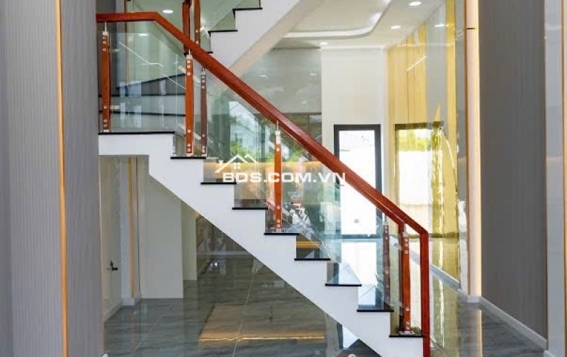 SIÊU PHẨM NHÀ 2 LẦU BÁN NGỘP GIÁ 2,95 TỶ FULL NỘI THẤT NGAY TT TDM