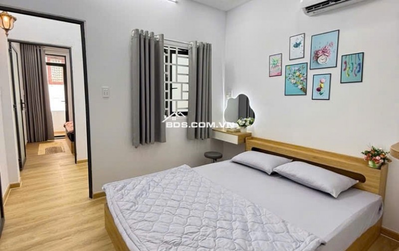 Ngộp Vốn Cần Bán Gấp  Nhà Hương Lộ 2 - 70m2 - nhỉnh 4 tỷ - SHR.