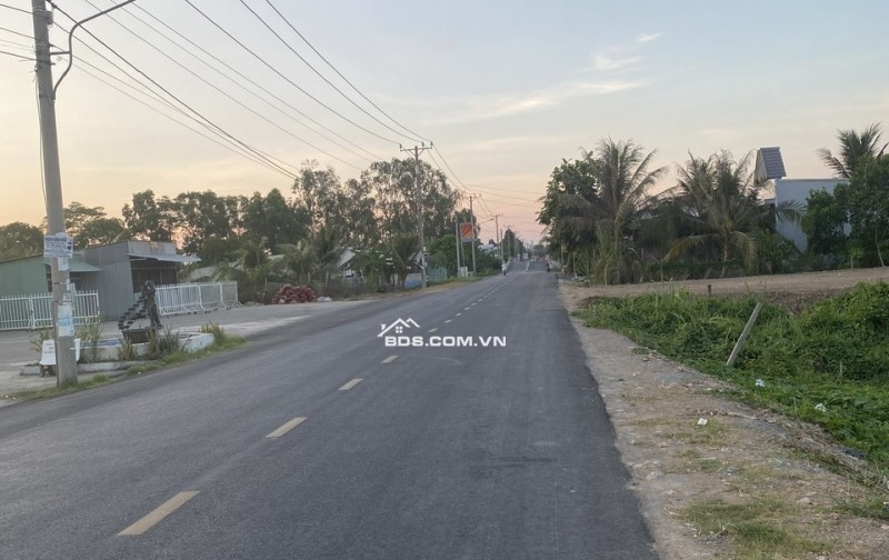 CẦN TIỀN BÁN GẤP NHÀ MẶT ĐƯỜNG NGUYỄN TRỌNG QUYỀN TP CẦN THƠ