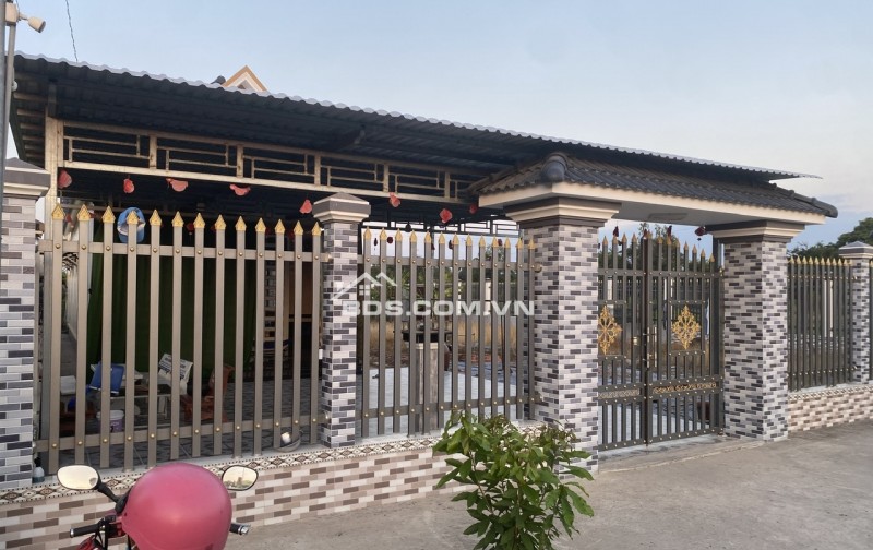 CẦN TIỀN BÁN GẤP NHÀ MẶT ĐƯỜNG NGUYỄN TRỌNG QUYỀN TP CẦN THƠ