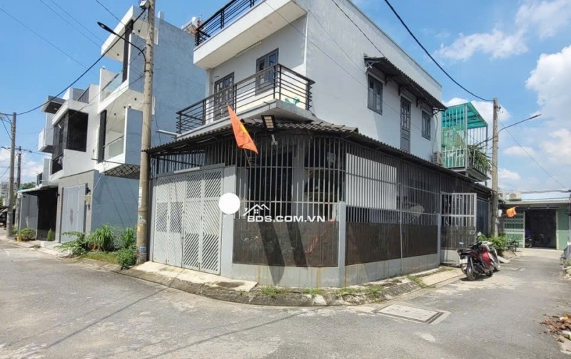 HÓT – CHỈ HƠN 3 TỶ – LÔ GÓC KHU PHÂN LÔ – Ô TÔ NGỦ TRONG NHÀ