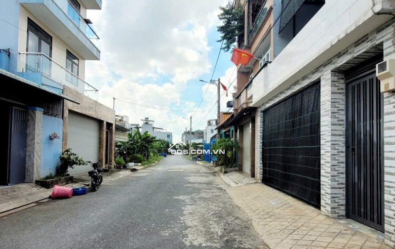 HÓT – CHỈ HƠN 3 TỶ – LÔ GÓC KHU PHÂN LÔ – Ô TÔ NGỦ TRONG NHÀ